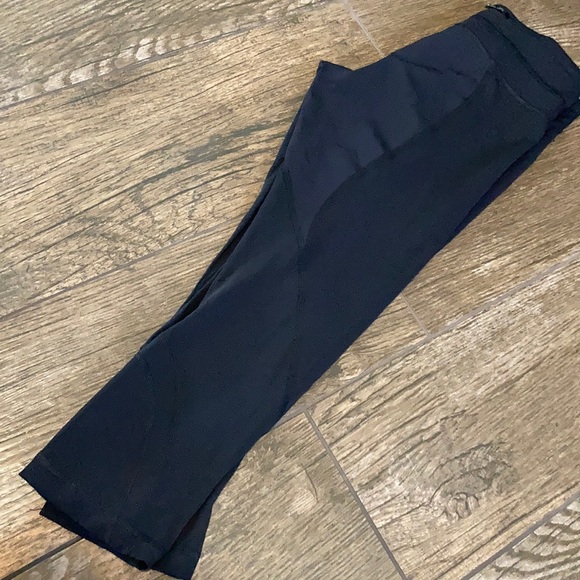lululemon athletica Pants - Lululemon Capri legging size 6 lululemon athletica Pants - Lululemon Capri legging size 6
